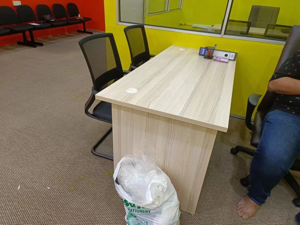 Manager Table | Standard Office Table | Executive Chair | Visitor Office Chair | Office Furniture | Office Chair Penang | Office Table Penang | Cheras | Bukit Jalil | Ipoh | TAIPING | hULU kINTA | Kulim | Lunas