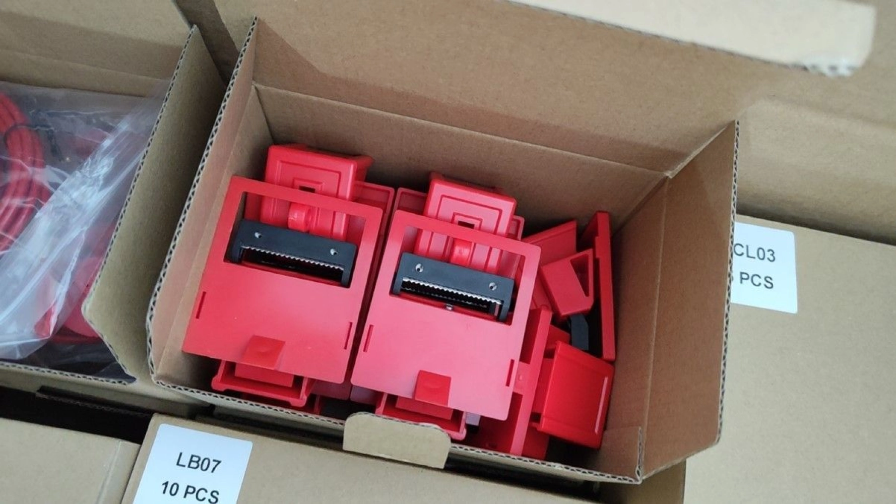 VSAFEMKT | LB08 MCCB Lockout Device | Molded Case Circuit Breaker ...