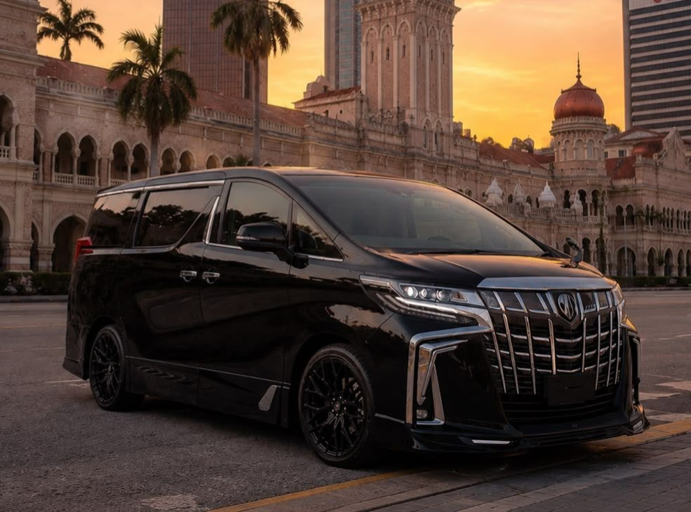 Alphard / Vellfire Chauffeur Service within KL (10Hours)