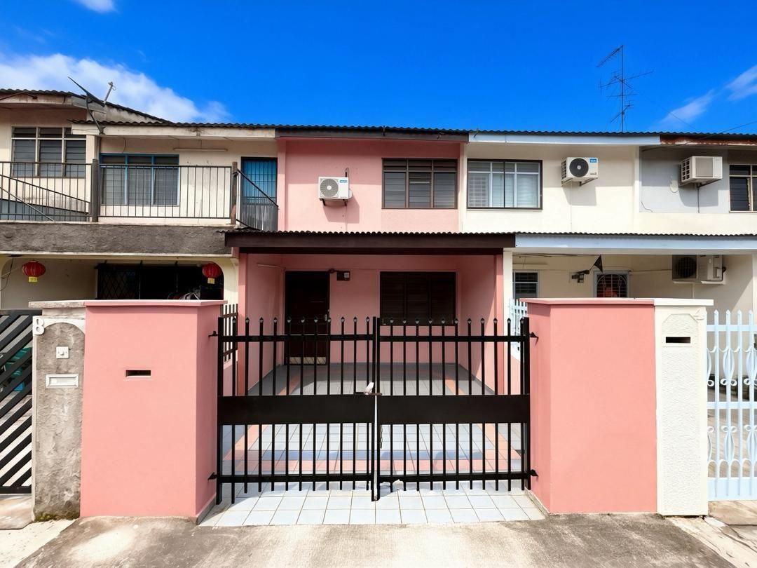 [FOR SALES] Permas Jaya Double Storey Low Cost Double Storey Low Cost House 2bed Nice Design Masai Johor