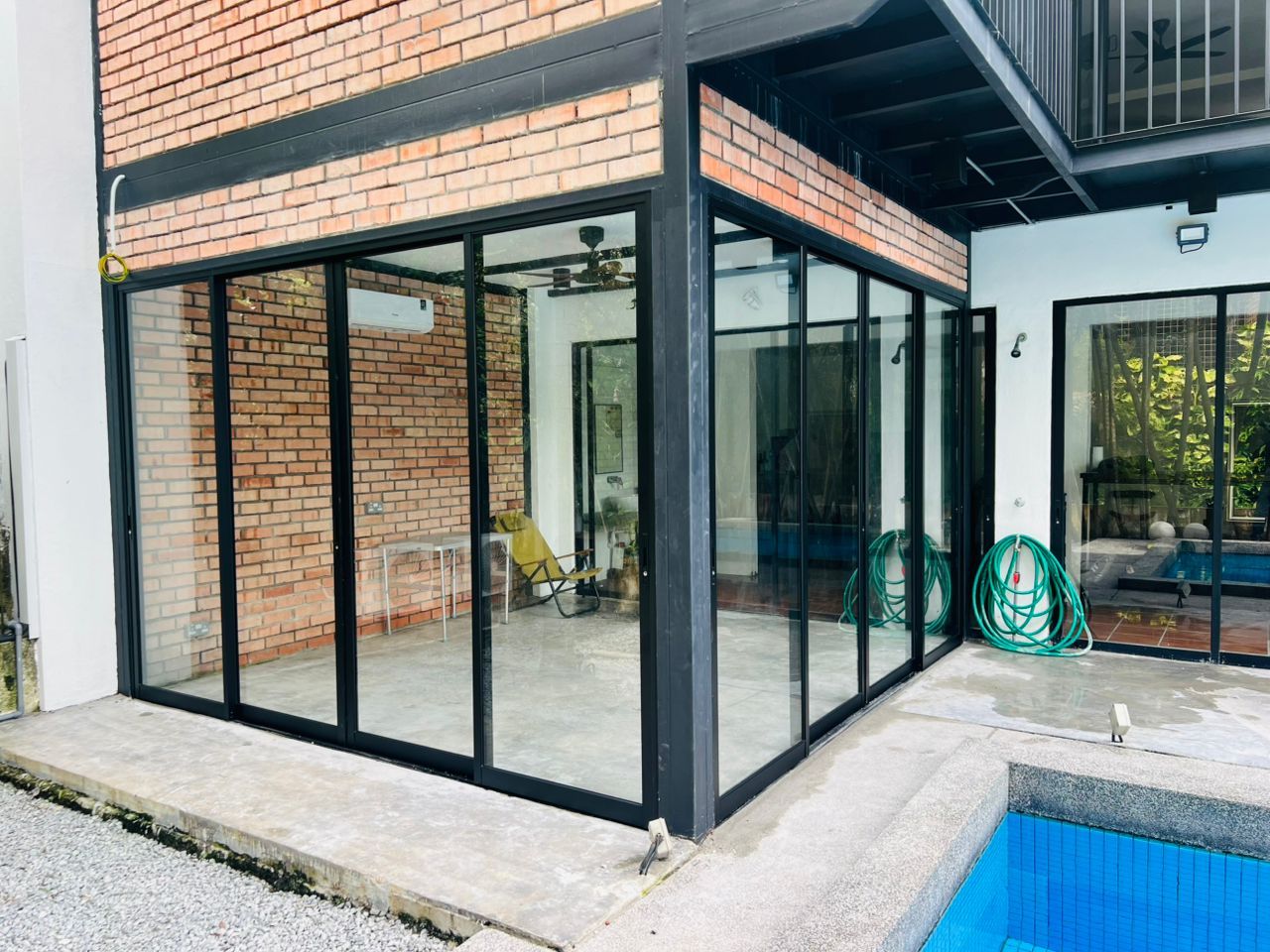 Aluminum Fixed Glass