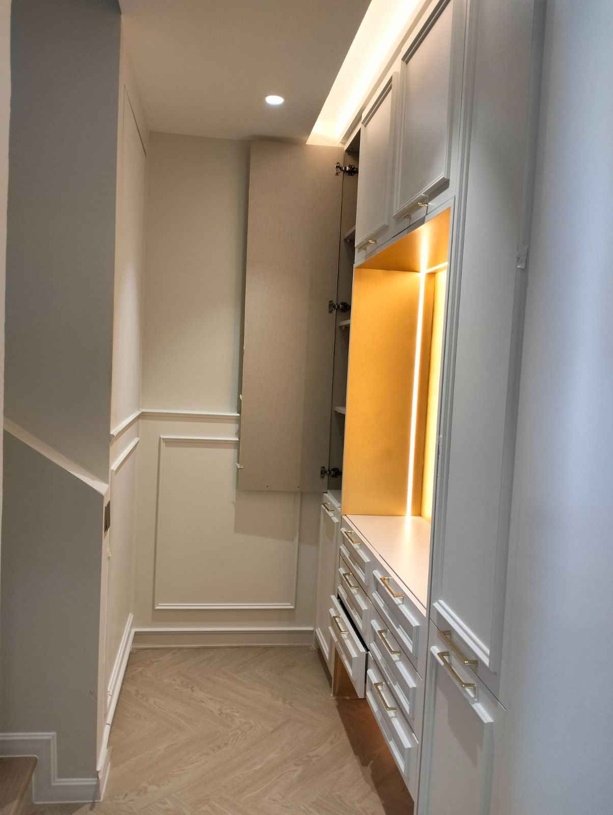 Foyer with Built-in Storage