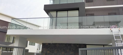 Tempered Balcony Glass Solutions at Ampang