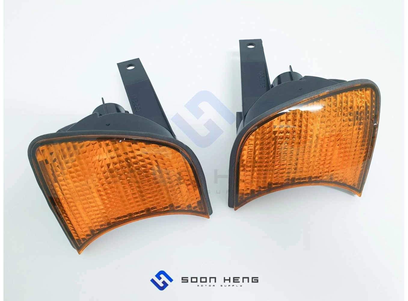 BMW E34 - Front Right and Left Side Turn Signal Lamp Set ~ Amber (Original BMW)