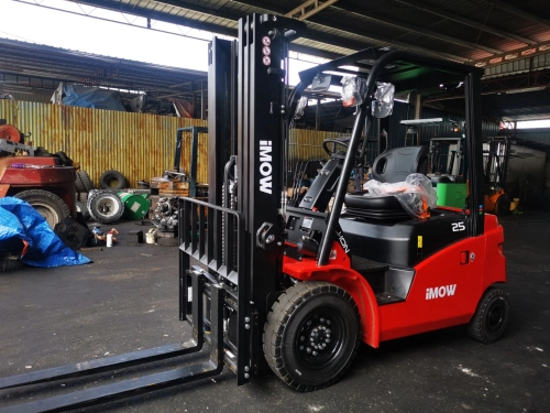 Lithium-Ion battery forklift