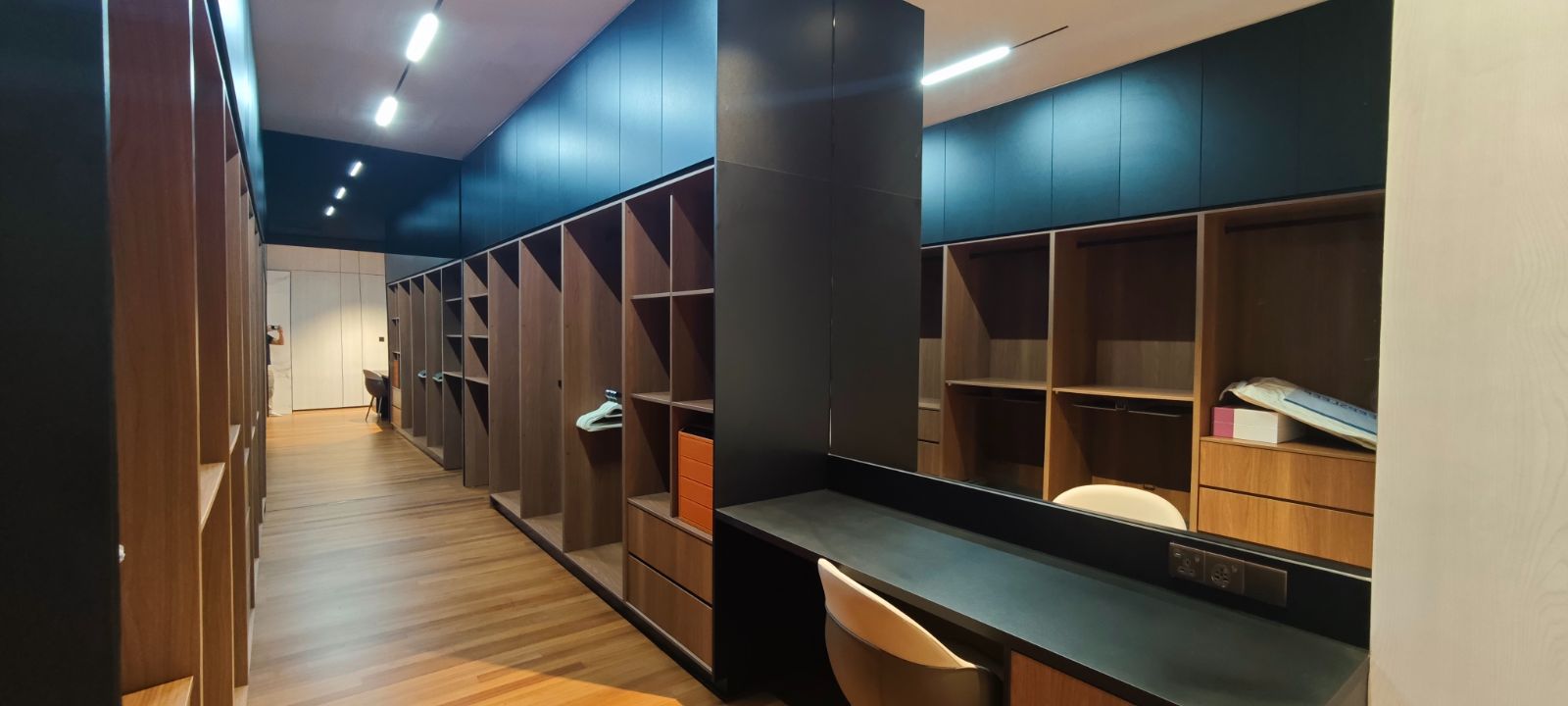 Custom Made Walk In Wardrobe in Kuala Lumpur