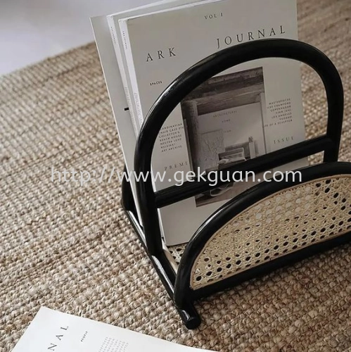 MAG 001 - MAGAZINE RACK