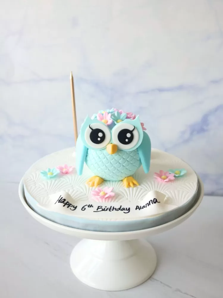 Blue Owl Chocolate Pinata Mini