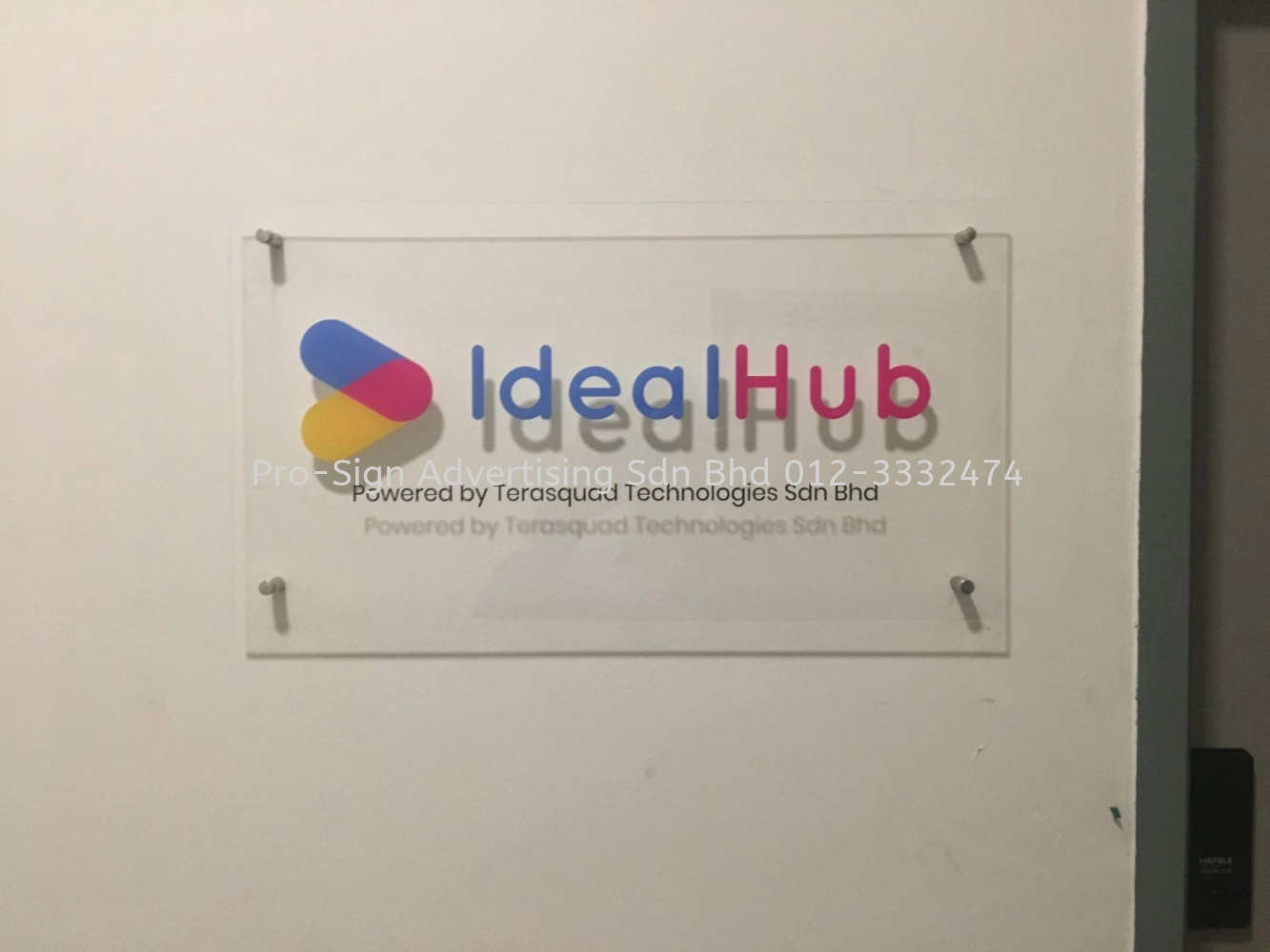 CLEAR ACRYLIC UV DIRECT PRINT (IDEALHUB, PJ, 2019)