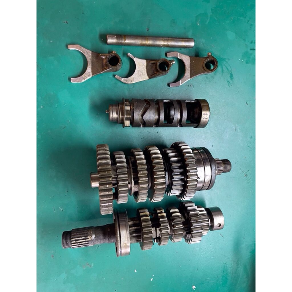 SUZUKI GSX-F 750 KATANA TRANSMISSION / GEAR BOX ( K3 R736 ) 1999-2004
