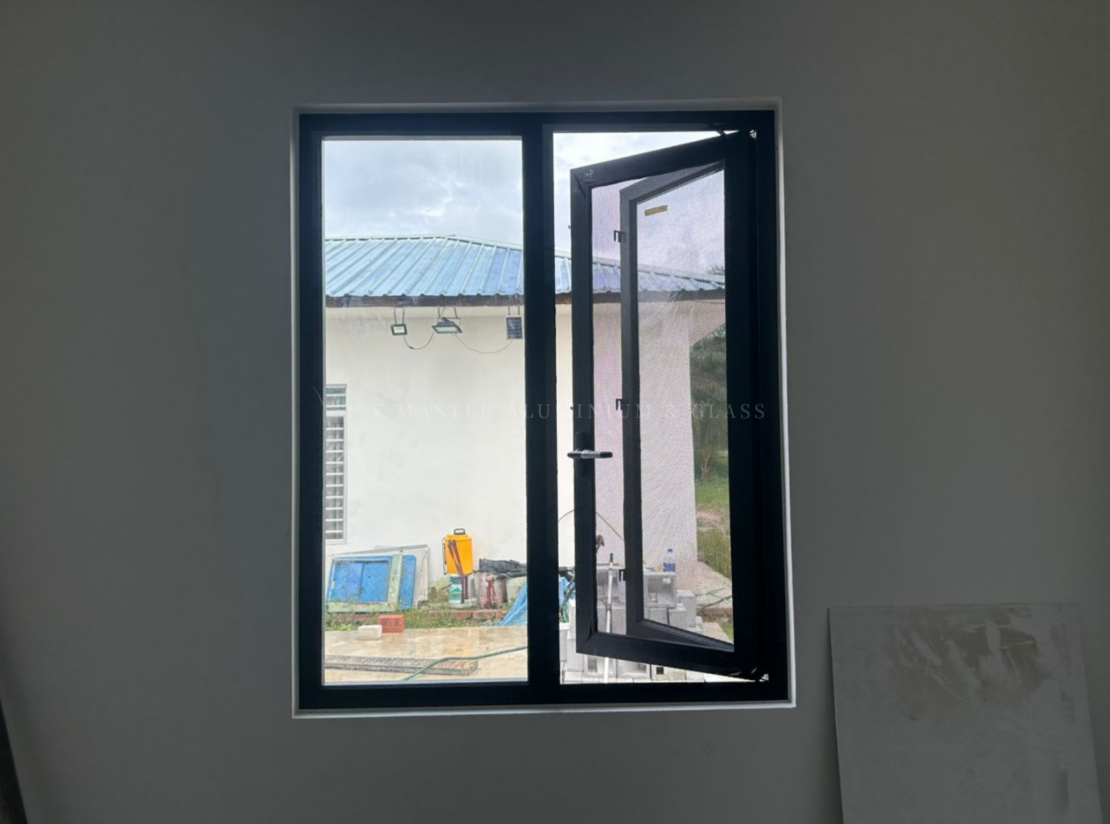 MASTER SERIES CASEMENT WINDOW WITH FIXED GLASS AT PONTIAN
