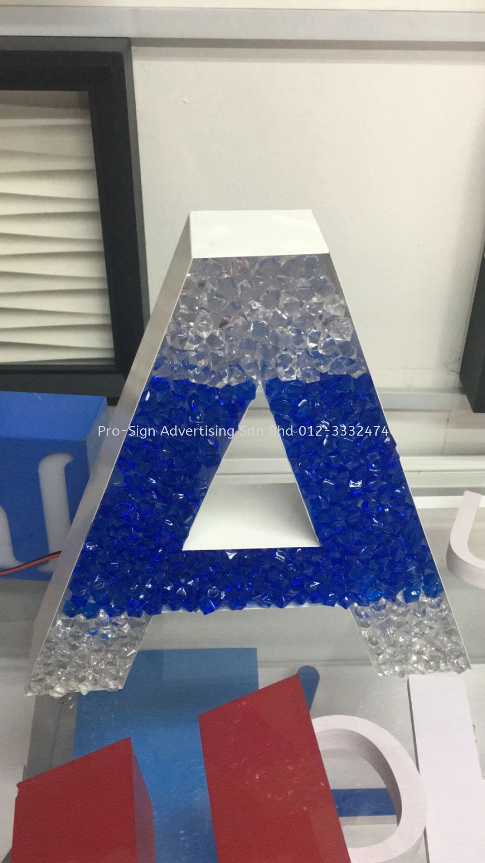 3D RIMLESS FRONT LIT LETTERING