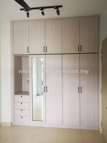 SWING DOOR WARDROBE 