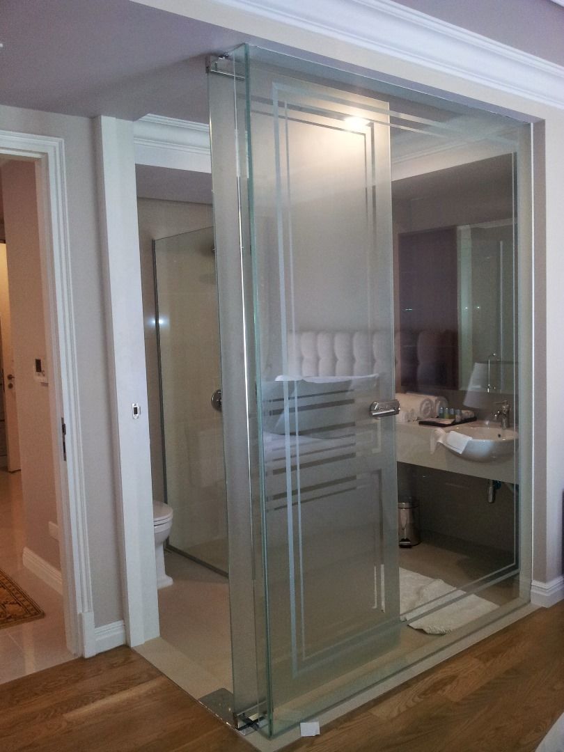 HPG - Shower Screen