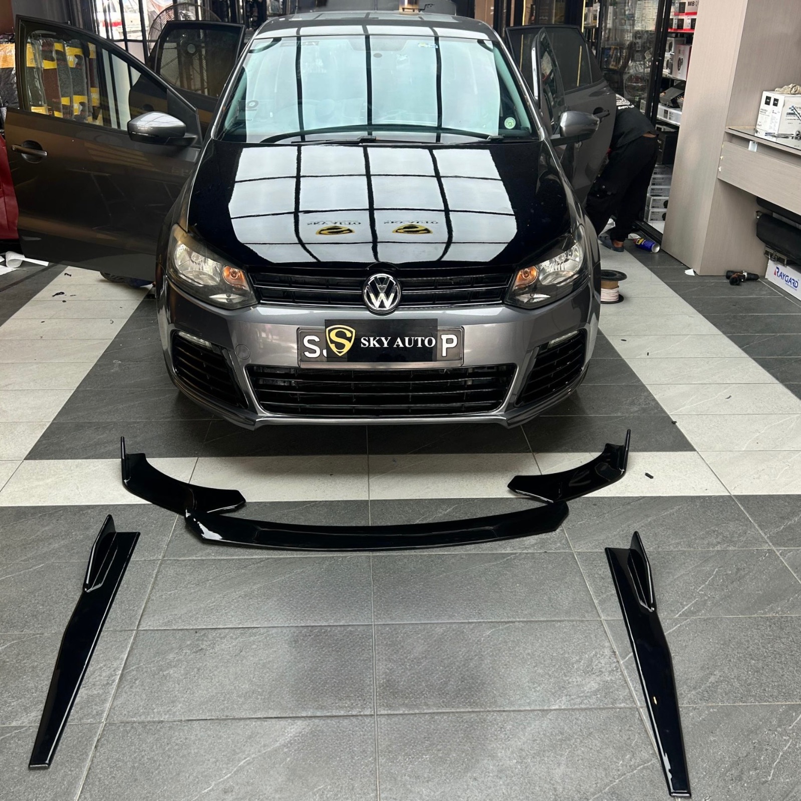 CAR BODYKIT DIFFUSER SKIRT