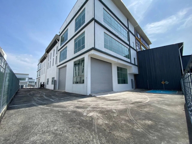 Taman Impian Emas, Kawasan Perindustrian Selatan @ 3 storey Cluster Factory FOR RENT - MEGA HOMES CONSULTANCY