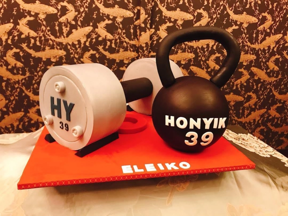 Gym Barbell Cake and Chocolate Pinata