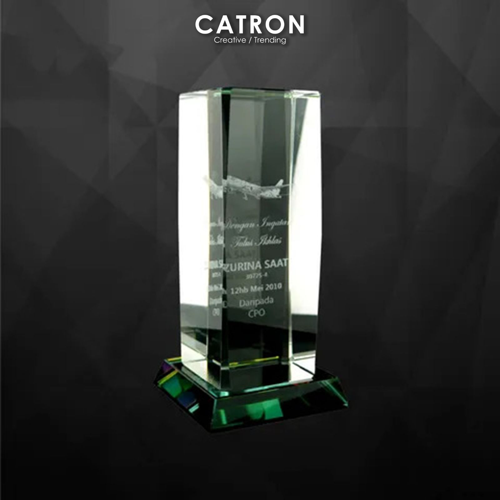 9066 - CRYSTAL TROPHY