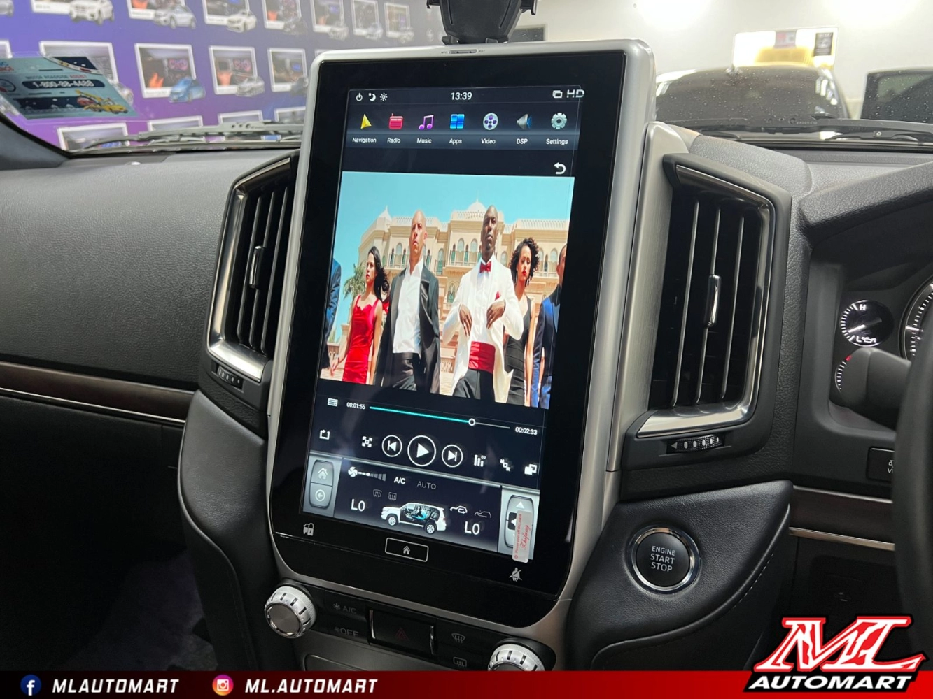 Toyota Land Cruiser LC200 2016-20 Vertical Style Android Monitor (13.6")