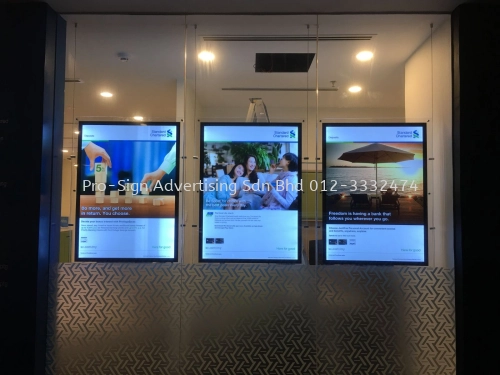 HANGING CRYSTAL LIGHTBOX & SNAPFRAME (STANDARD CHARTED BANK PUBLIKA 2017)