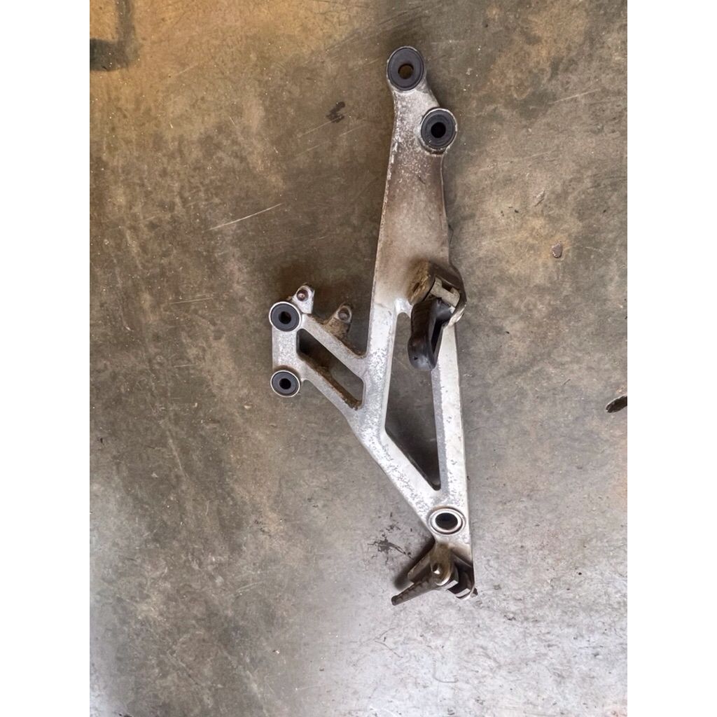 DUCATI MONSTER 900 STAY BRACKET RIGHT (1999)