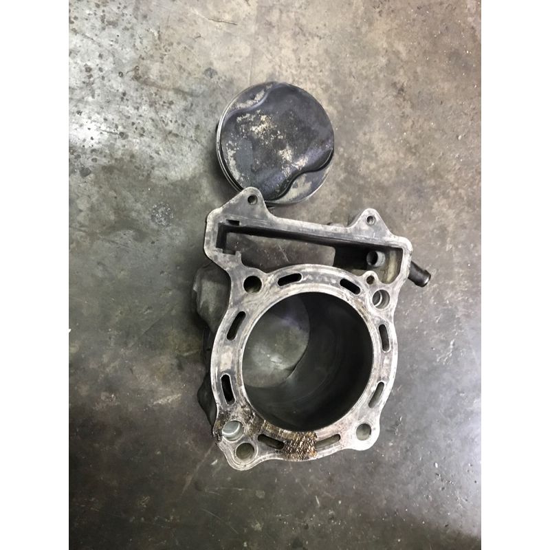 SUZUKI DRZ 400S CYLINDER ENGINE 2007