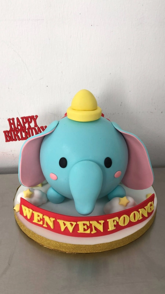 Dumbo Elephant Chocolate Pinata