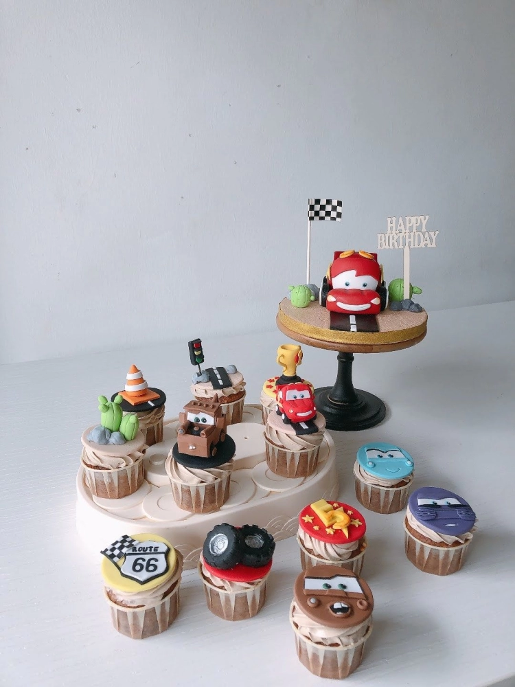 Cars Lightning Mcqueen Cupcake