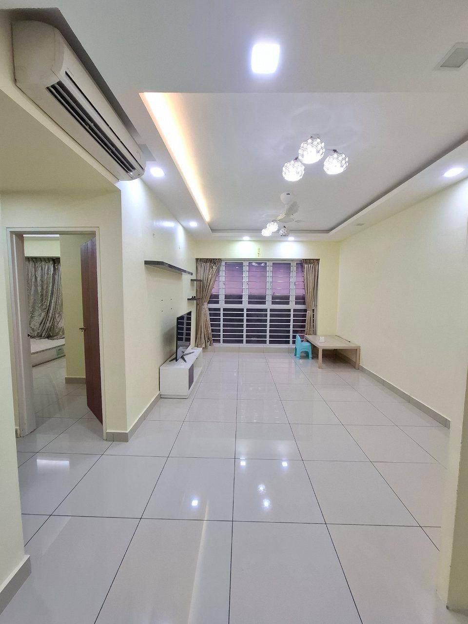 [FOR SALES] Taman Gp Prima Medium Floor Apartment 2bed Renovated Gelang Patah Johor