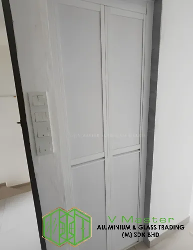 BI-FOLD DOOR