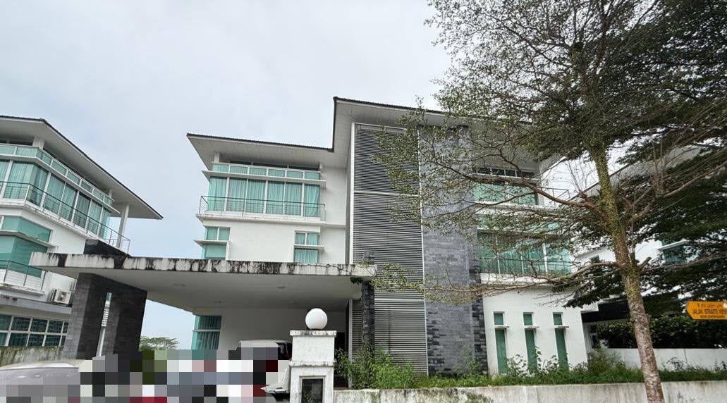 Straits View – 3.5 Storey Sea View Bungalow with Private Swimming Pool for Sale