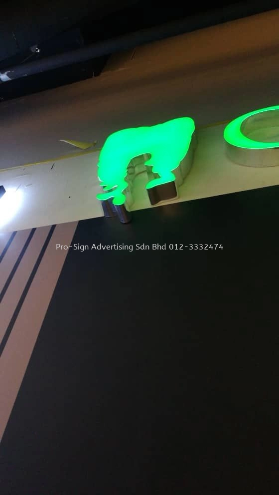 3D BOX UP LED FRONT LIT AND BACK LIT (Q&M EKOCHERAS, KL, 2019)