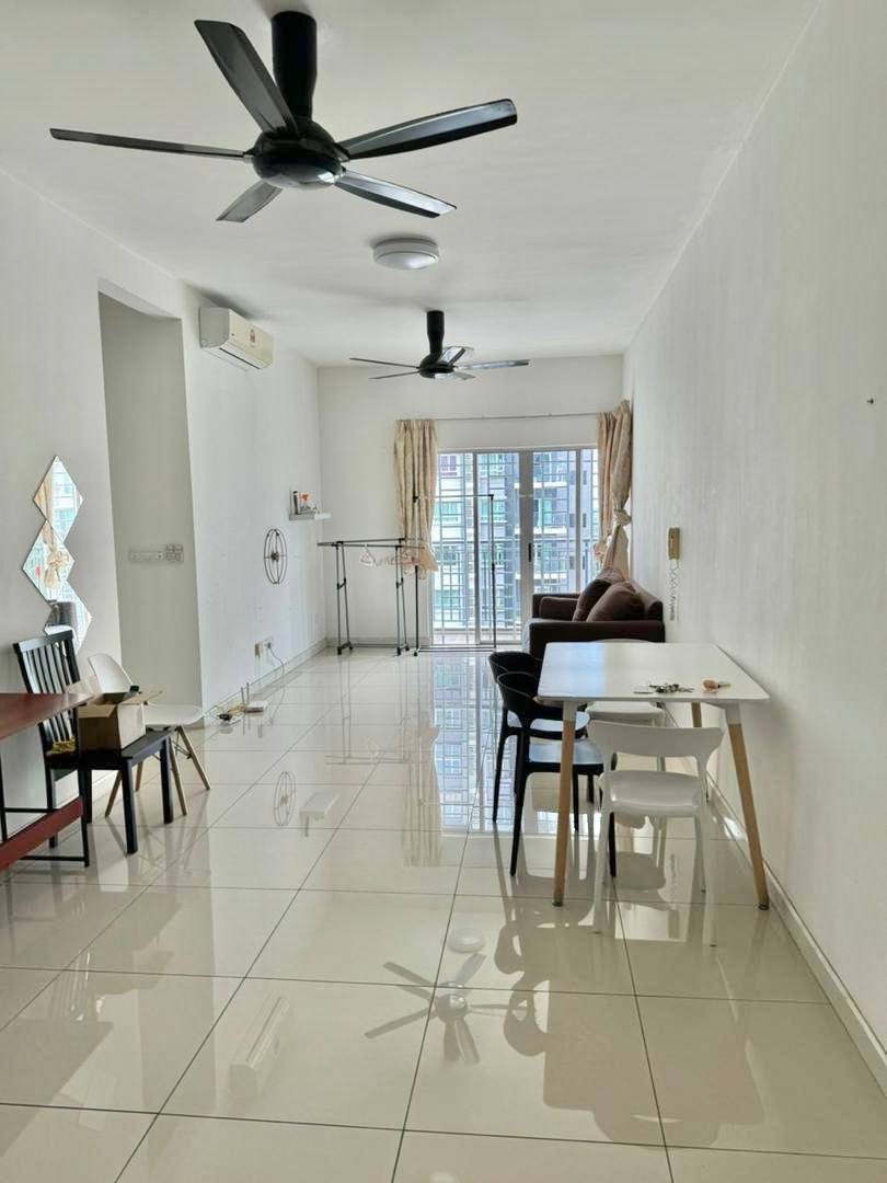 FREEHOLD with BALCONY Savanna Executive Suites Southville City Bangi FOR SALE