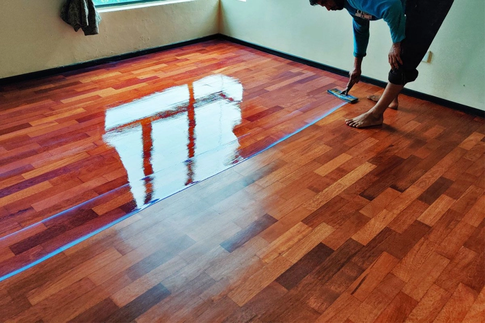 Parquet Grinding and Varnish