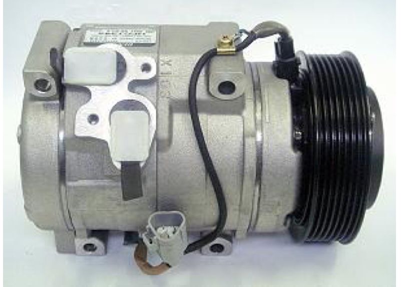 Tyt Hiace (Diesel) 10S17C 7PK 12V - Window van R134a (NB) [TOY 086]