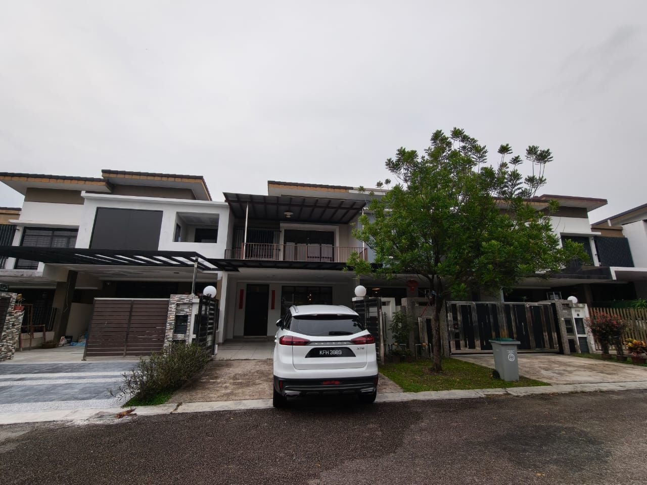 Horizon Hills @ Valley West 1 – Double Storey Terrace House for Sale