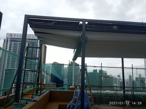 LOOP AWNING