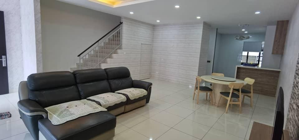 Renovated Freehold Home in Popular Eco Summer Township
