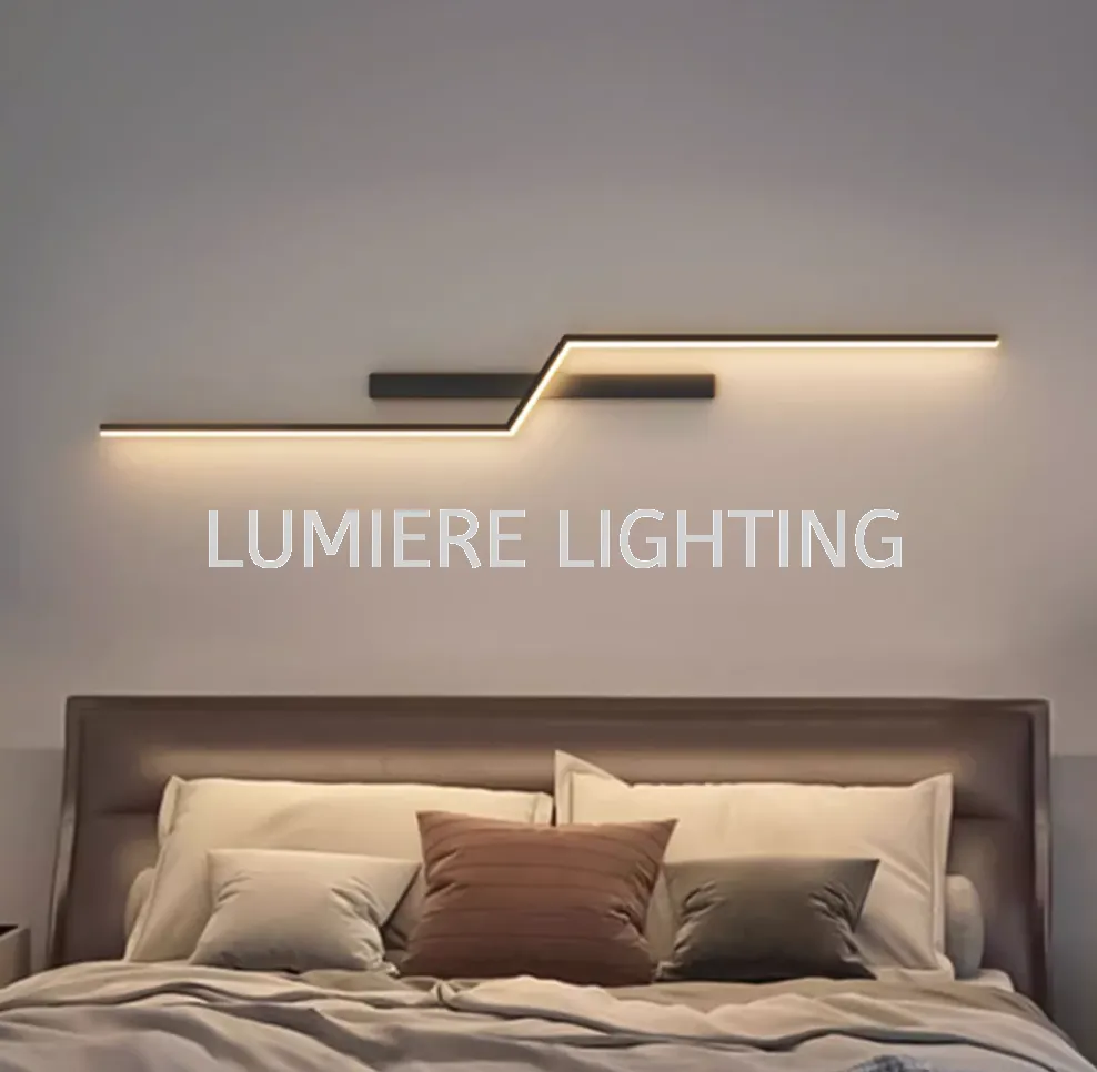 Linear Simplicity Wall Lamp