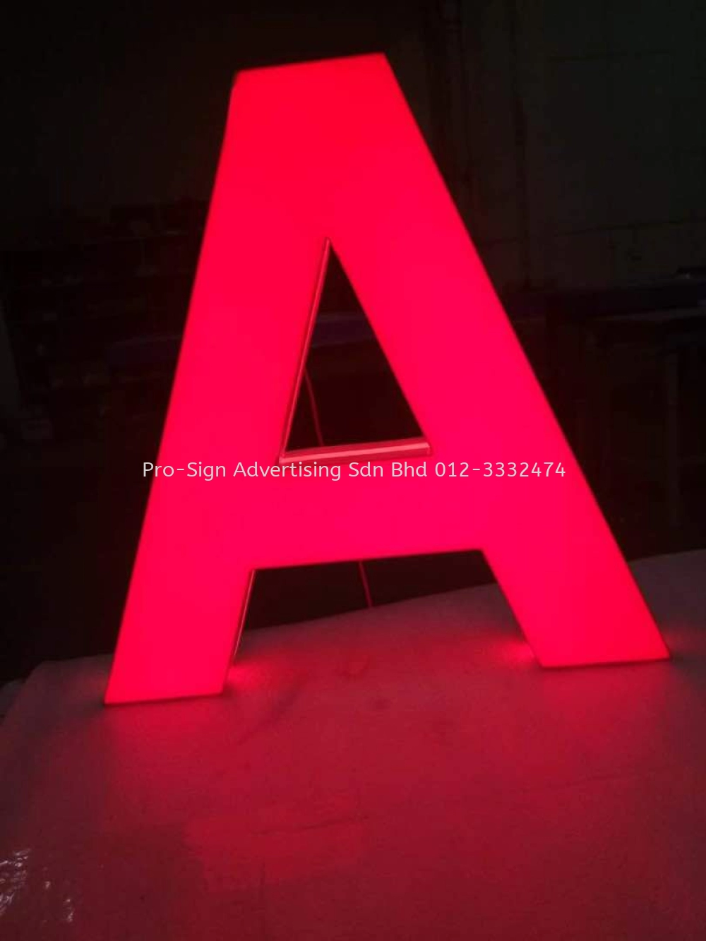 3D RIMLESS FRONT LIT LETTERING