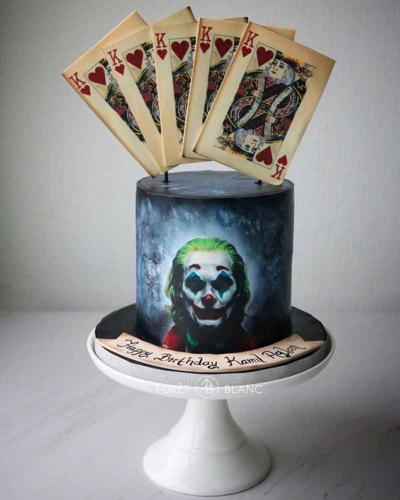 Joker Poker Cake