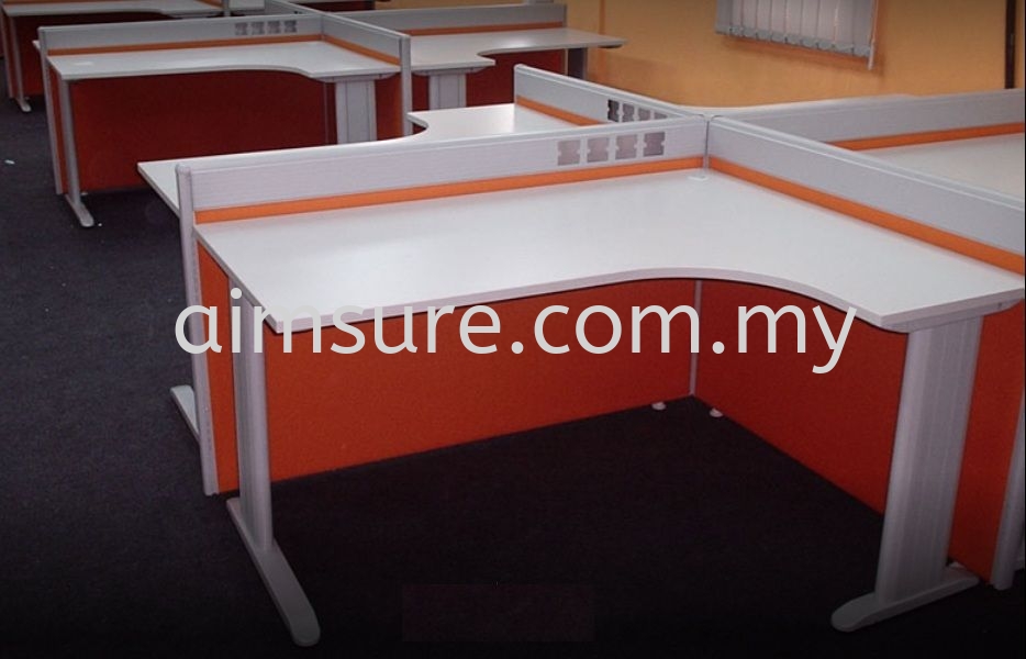 Workstation furniture 4 pax L Shape with I metal leg