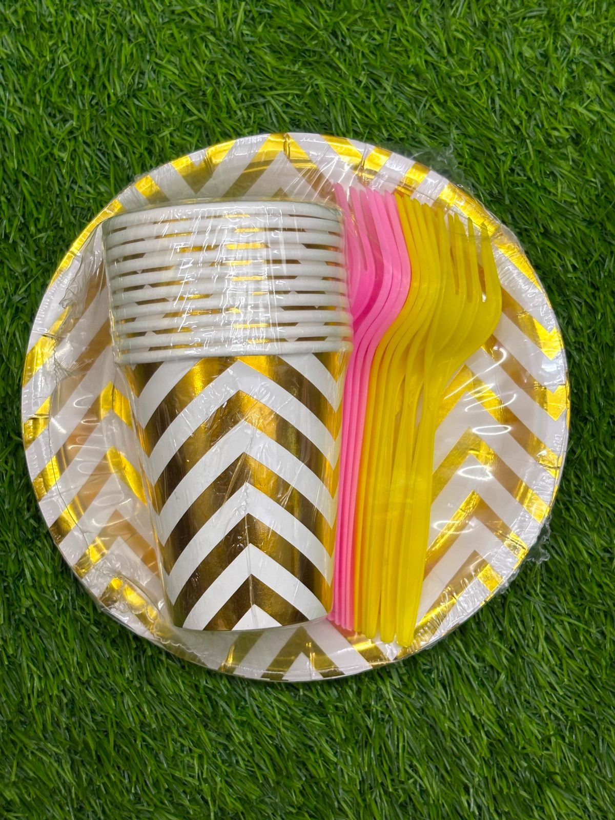 7inch Round ZigZag Paper Plate & Cup with Fork 10pcs *Gold (P-7R-ZZPC-G)