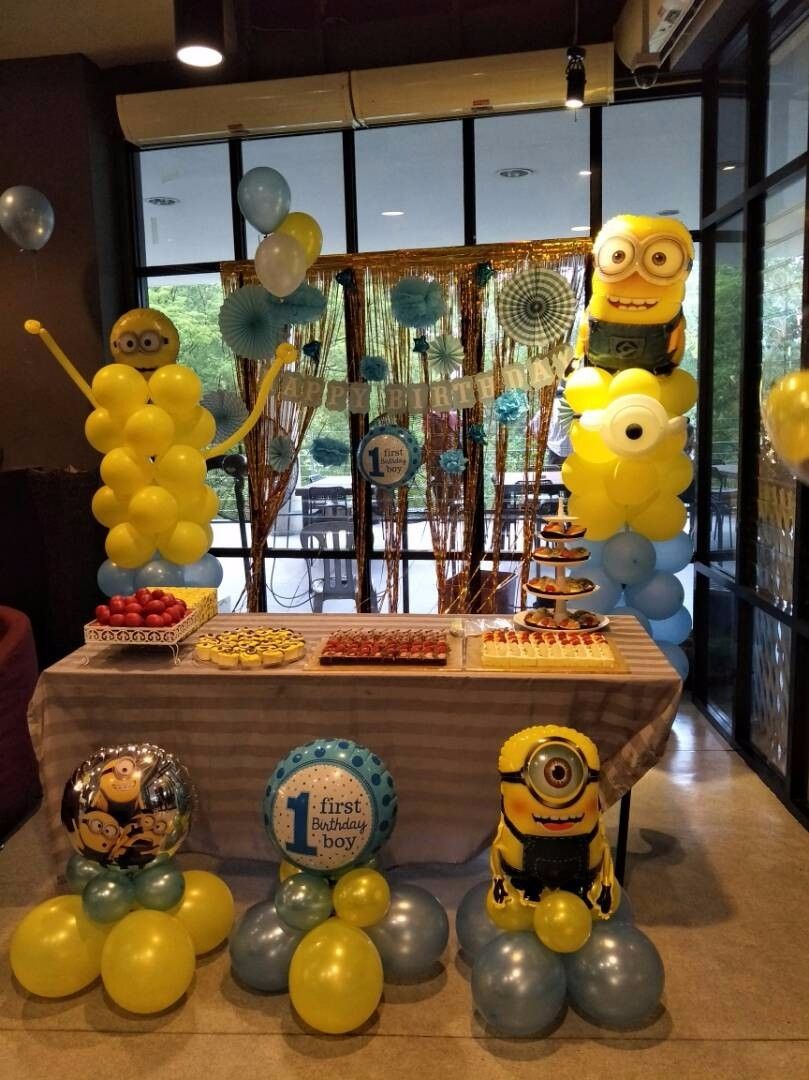 Minion Balloon