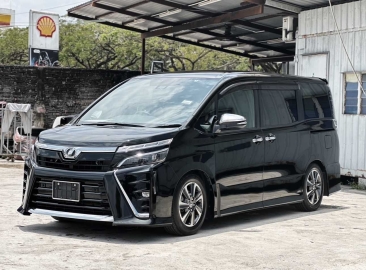 2019 Toyota Voxy 2.0 ZS Kirameki Edition MPV 34k Mileage Grade 4.5B