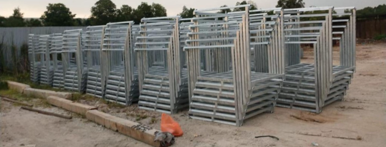 Heavy Duty Galvanized Steel Pallet Tainer Supplier Malaysia | Durable Industrial Storage Cage & Warehouse Pallet Container