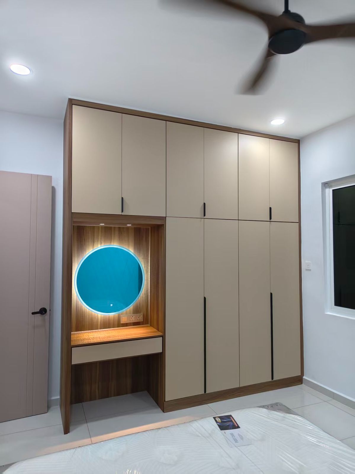 Floor-to-Ceiling Custom Wardrobe | Custom Wardrobe & TV Cabinet Malaysia | Custom Size, Design, Professional Installation | Penang, Kedah, Georgetown, Tanjong Tokong, Batu Feringghi, Kulim, Lunas, Bertam, Sungai petani