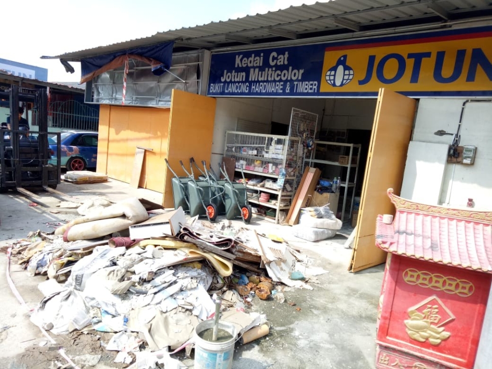 Bukit Lanchong Hardware