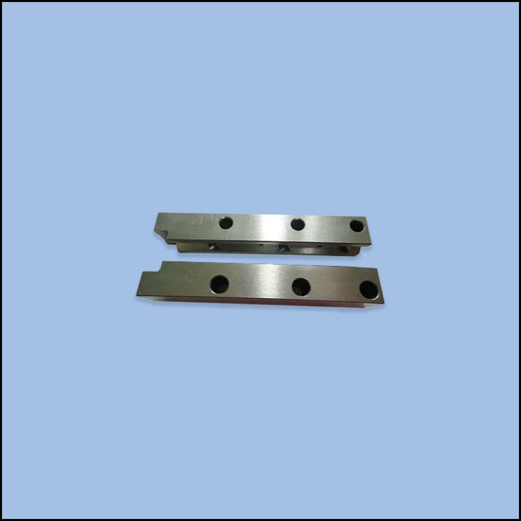 L.H. & R.H. GUIDES 1-1/2 STROKE (525C1-5)