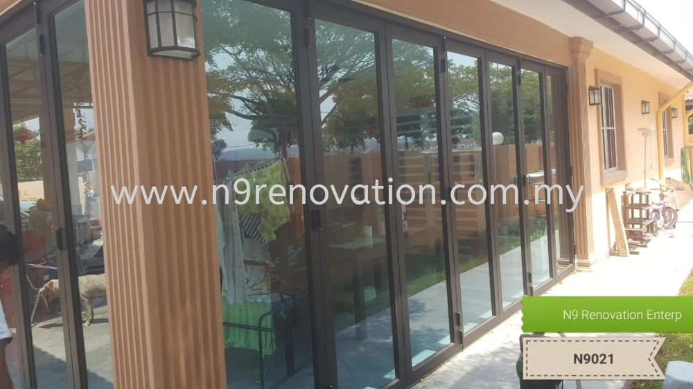 Aluminum Folding Door